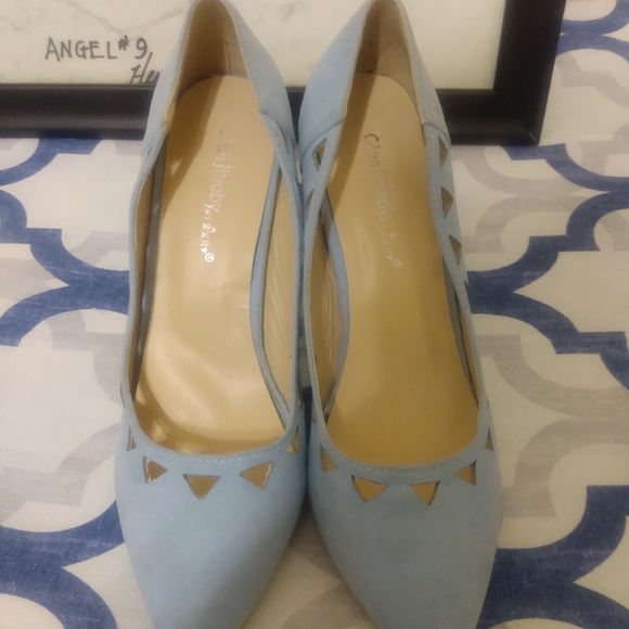 Shoes - Picture 2 of 2